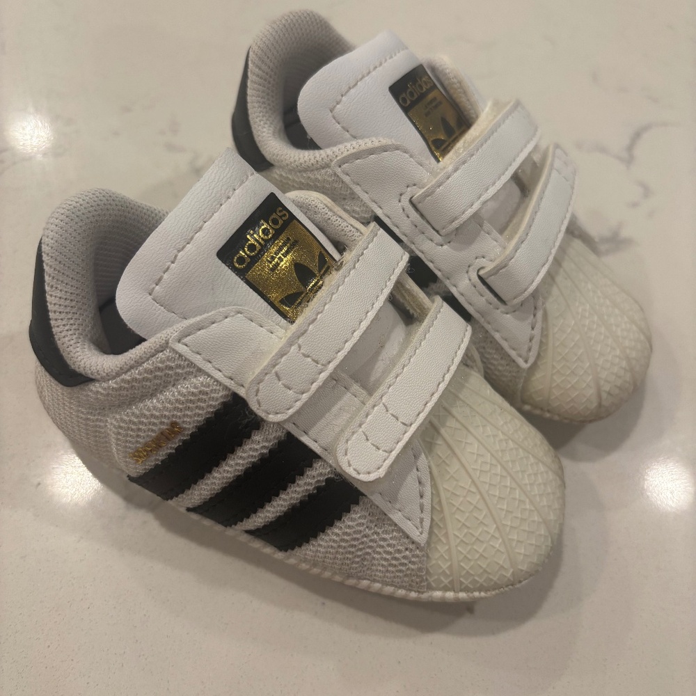 Adidas superstar crib shoe